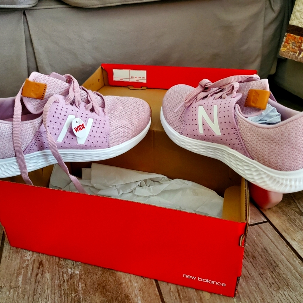 Lavender New Balance-Fresh Foam-new eith tags-7.5 wide